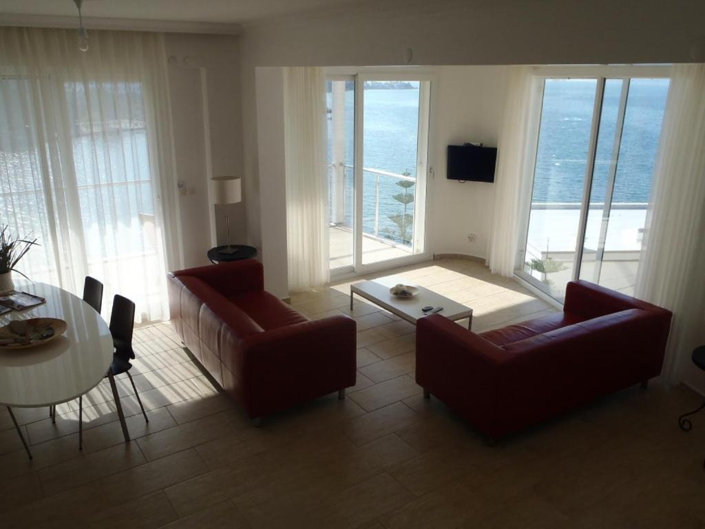 Marina View Residence Gulluk Exterior photo